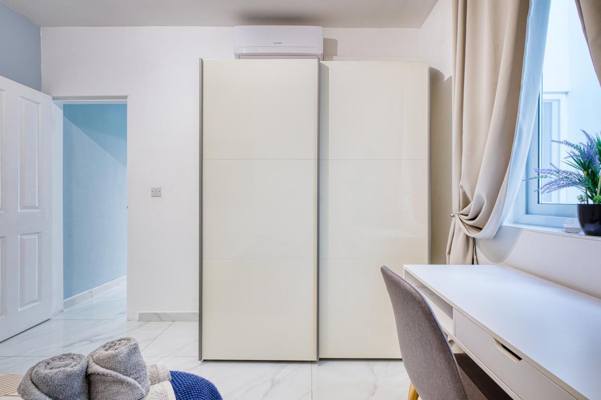 Bright Spacious Getaway Close To The Sea * Gżira